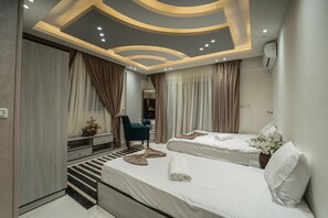 Bar mini percuma, meja, kalis bunyi, Wi-fi percuma