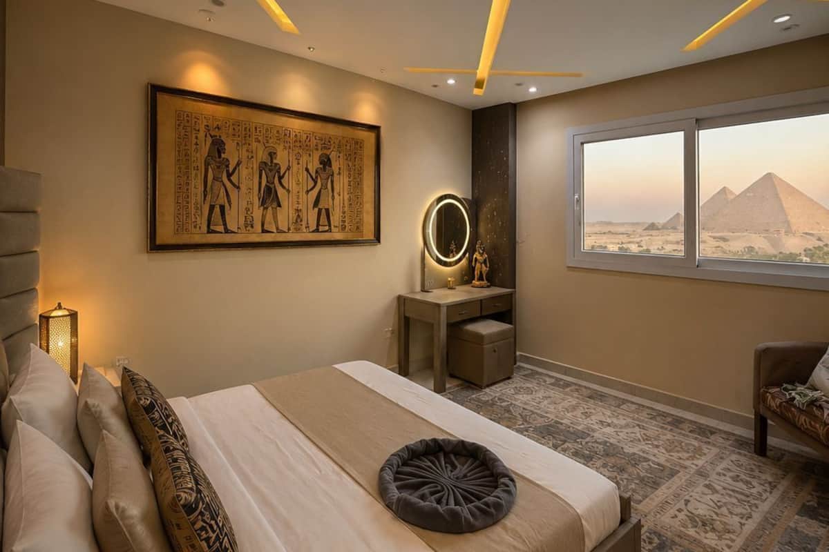 Deluxe Double or Twin Room,Pyramids View | Premium bedding, minibar (free items), desk, soundproofing