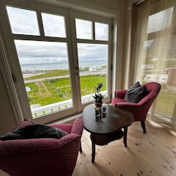Deluxe Cottage | Living area