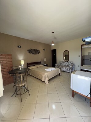 ميني بار وواي فاي مجانًا