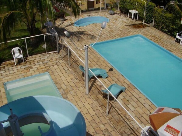 حمّام سباحة خارجي