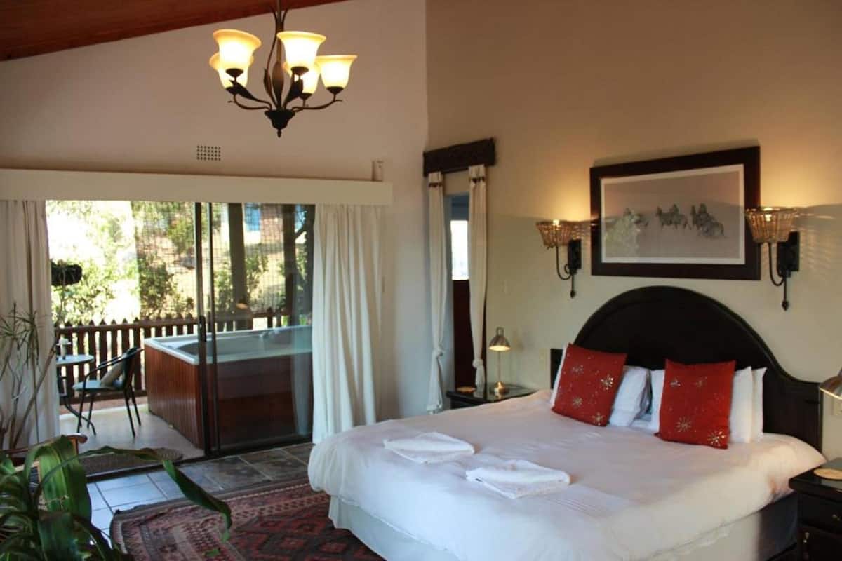 Luxury Suite, Hot Tub, Valley View | 2 bedrooms, premium bedding, individually decorated