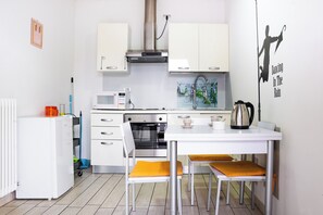 Herdplatte, Kochgeschirr/Geschirr/Besteck