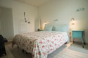 1 slaapkamer, een bureau