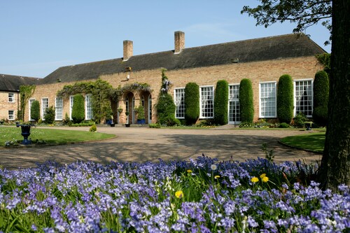 Hemswell Court