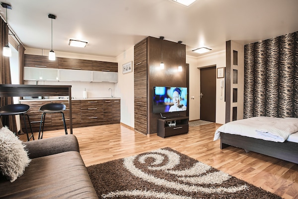 Studio Apartment | Iron/ironing board, free WiFi, bed sheets