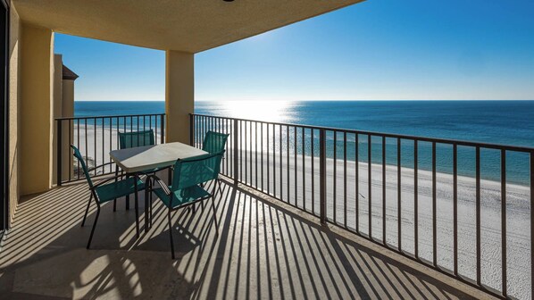 Outdoor dining - ~ Phoenix IV ~ Three Bedroom (Orange Beach)