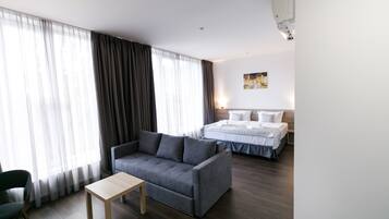 Family Room | Minibar, desk, soundproofing, iron/ironing board
