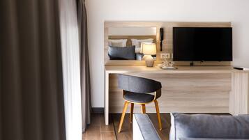 Family Room | Room amenity