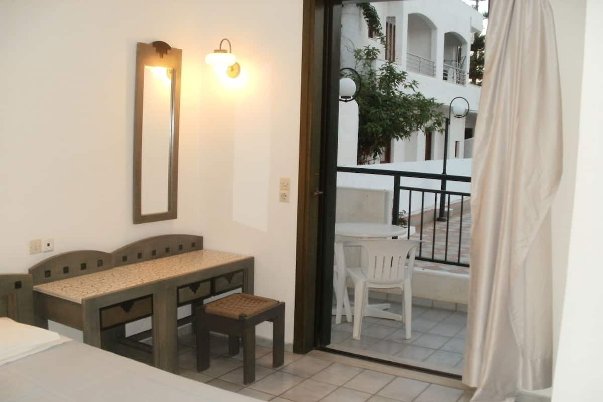 1 bedroom, laptop workspace, iron/ironing board, free cots/infant beds