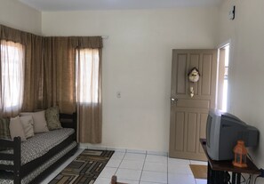 TV - HOUSE FOR SEASON IN VILA BEACH - IMBITUBA, SC (Vila Nova)