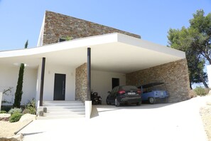 Exterior - Luxurious architect villa with panoramic sea and Cap Canaille view ***** (Cassis)
