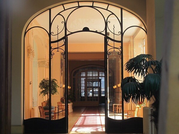 Interior - Luxury apartment, 40m², 5 places, facing the thermal baths, Wifi (Mont-Dore)