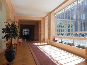 Interior - Luxury apartment, 40m², 5 places, facing the thermal baths, Wifi (Mont-Dore)