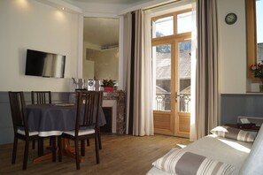 Interior - Luxury apartment, 40m², 5 places, facing the thermal baths, Wifi (Mont-Dore)