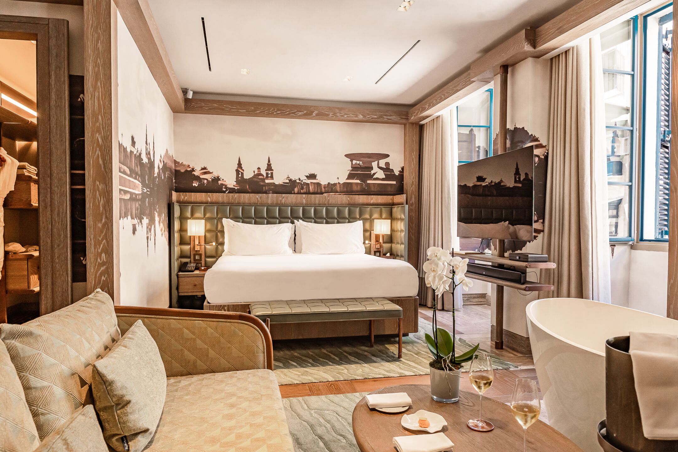 Deluxe Junior City Suite | Premium bedding, minibar, in-room safe, individually decorated