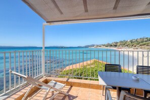 Suite - balkon - havudsigt | Pengeskab på værelset, individuelt design, individuel indretning