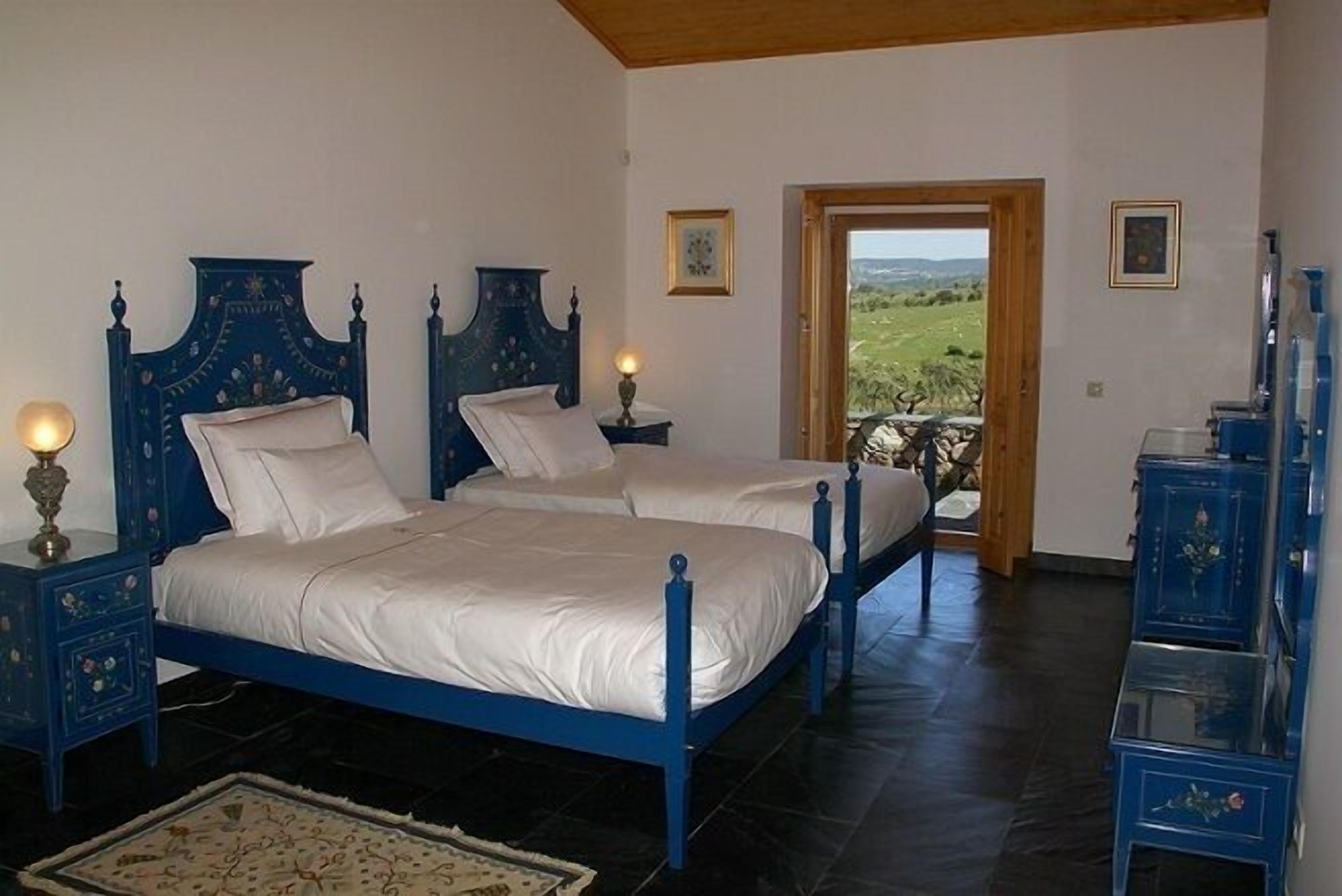 Apartment, 2 Bedrooms | Premium bedding, soundproofing, cribs (free), WiFi (free)