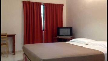 Iron/ironing board, free WiFi