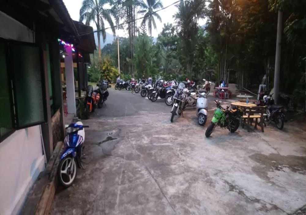 2 Star Hotels