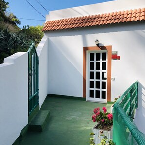 Exterior - Casas Camino de Tamadaba (Vecindad de Enfrente)
