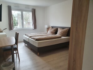 Doppelzimmer | Schreibtisch, kostenloses WLAN, Bettwäsche