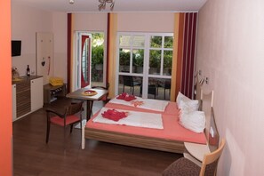 Chambre Double, terrasse | Coin séjour | Télévision LED, chauffage par le sol