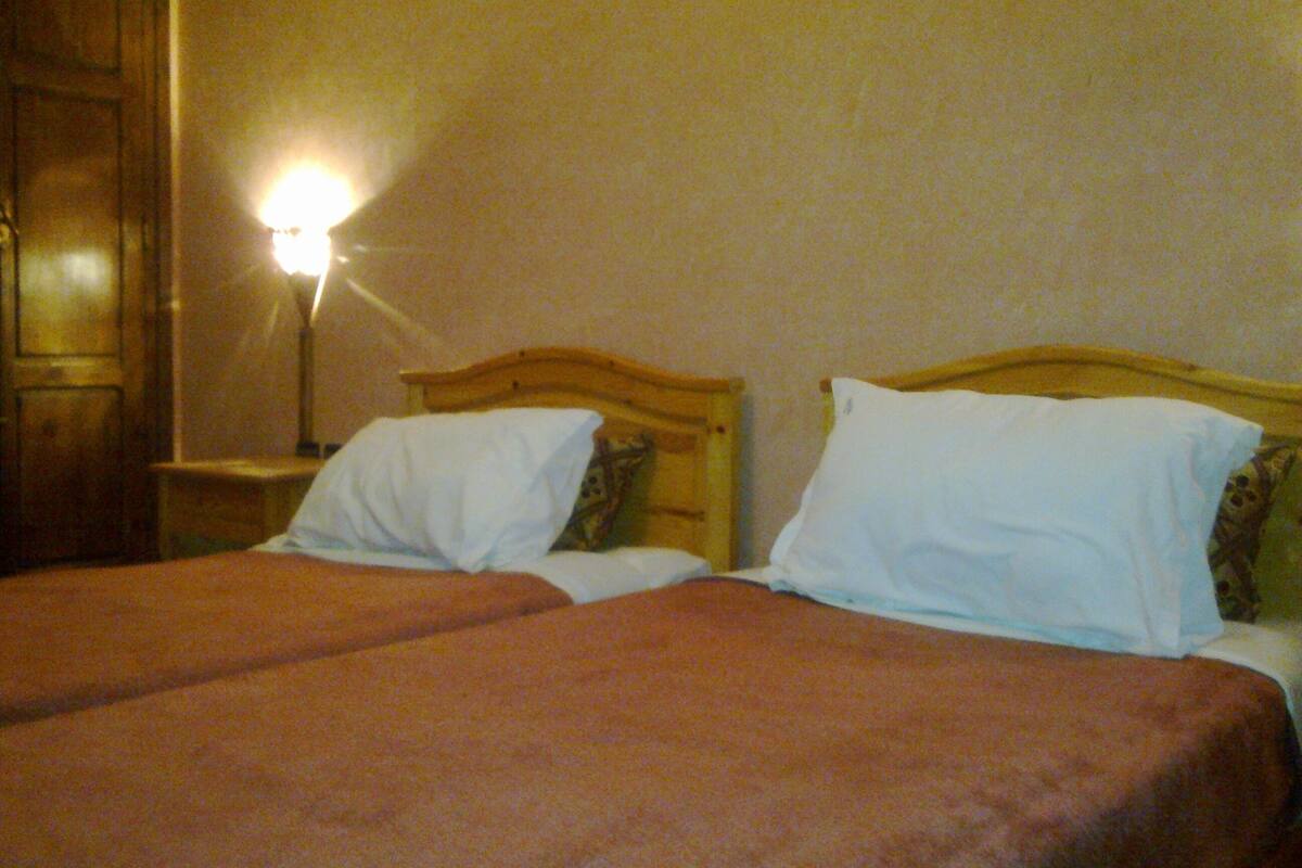 Basic Room | Wi-fi percuma, cadar katil 