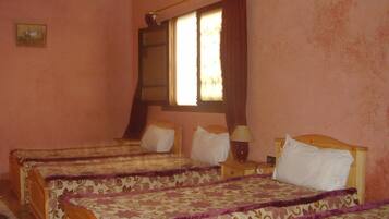 Standard Room | WiFi (free), bed sheets