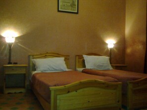 Basic Room | Free WiFi, bed sheets
