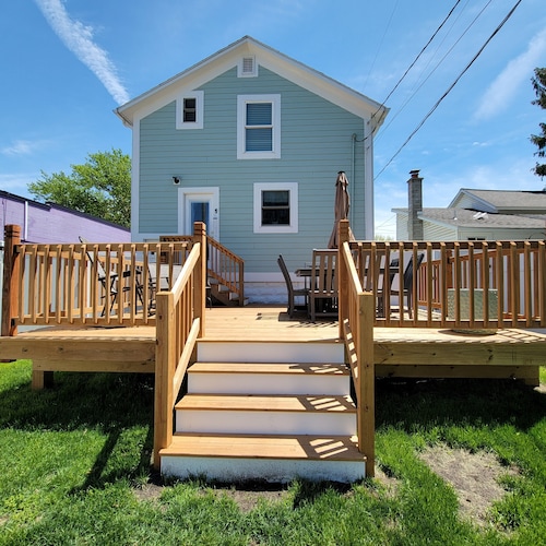 Beautifully redone! Fenced yard, close to downtown, no pet fees! 
