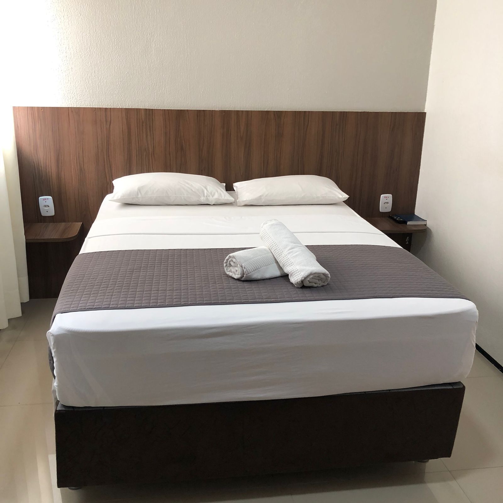 standard double room, 1 double bed | desk, free wifi, bed sheets