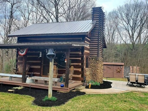 Renovated 1800s Pioneer Cottage