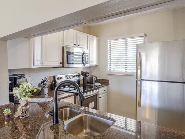 Condo | Private kitchen | Fridge, microwave, oven, dishwasher