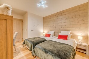 2 bedrooms, WiFi, bed sheets