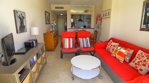 TV - 3 Bedrooms | Burriana Front Line | CG R924 (Nerja)