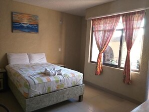Standard Room, 1 Double Bed | Individually decorated, individually furnished, free WiFi, bed sheets - Hotel Bigu (Puerto Escondido)