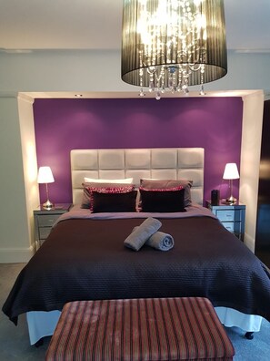 5 makuuhuonetta, silitysrauta/-lauta, Wi-Fi, vuodevaatteet