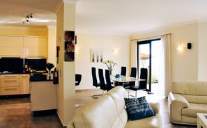 Smart TV, books, stereo