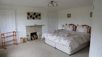 5 bedrooms, iron/ironing board, travel crib, free WiFi
