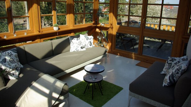 公寓客房, 陽台, 花園景觀 (incl. EUR 120 Cleaning fee) | 起居區 | 32-吋平面電視、衛星頻道、電視、 DVD 播放機