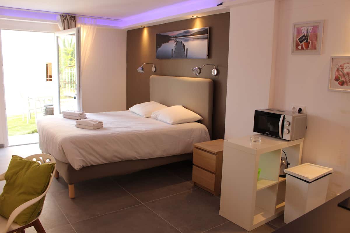 Suite Deluxe (No 26A) | 3 habitaciones, insonorización y tabla de planchar con plancha