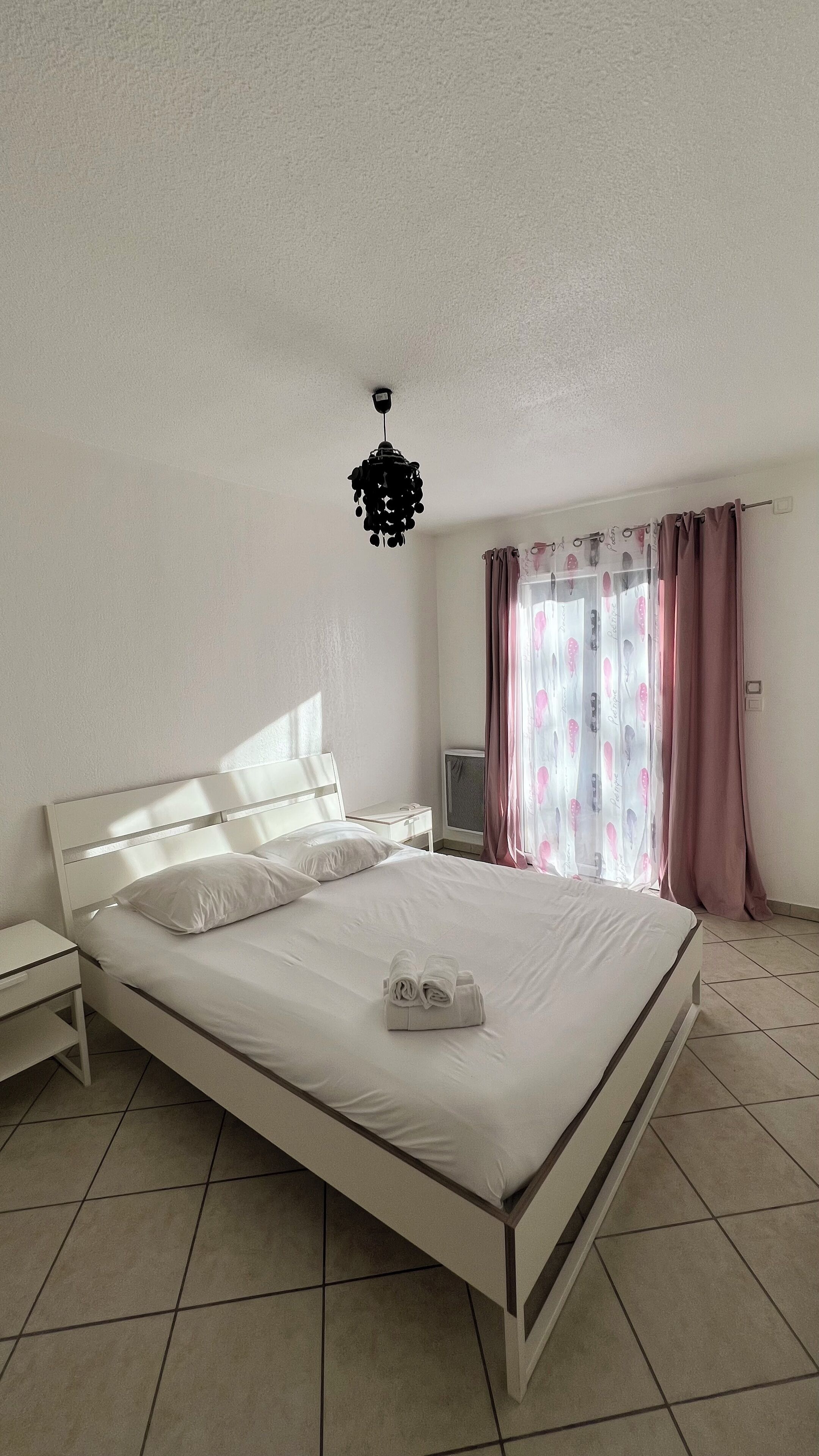 Appartement, patio, rez-de-chaussée (No 02)