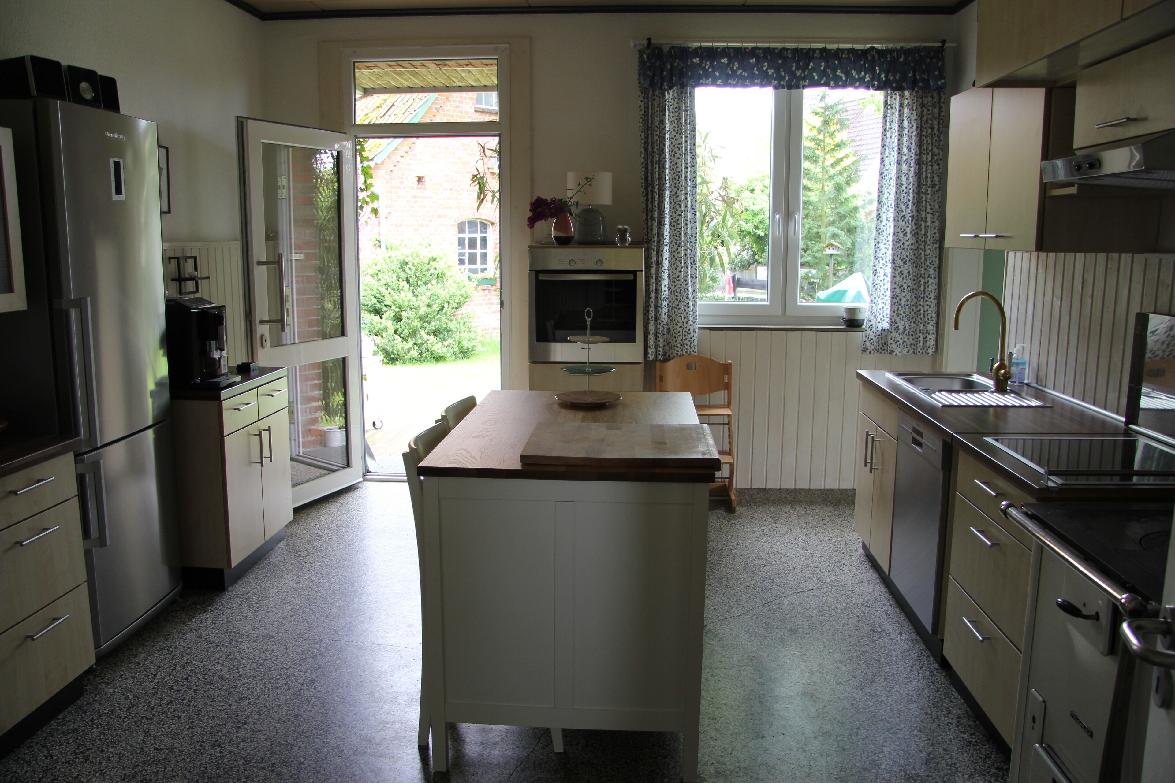 Kühlschrank, Ofen, Herdplatte, Geschirrspüler