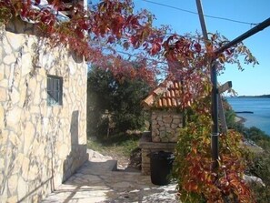 Property grounds - Robinson's vacation directly by the sea in Croatia Wonderful vacation (Tkon)