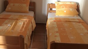 3 عدّة غرف نوم وملاءات أسرّة