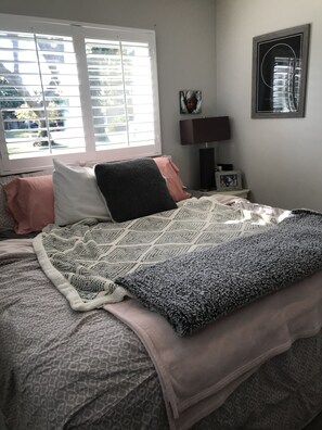 4 makuuhuonetta, Wi-Fi, vuodevaatteet