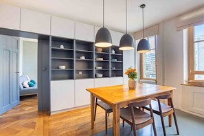 5001. Henri-Mussard Geneva | In-room dining - Eaux Vives Genève - Private Apartment (Geneva)
