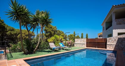 Villa Vuelta, maison spacieuse avec piscine privée
