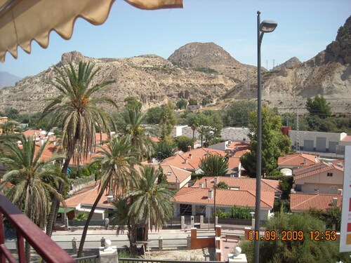 DREAM ESCAPE LIVE IT!